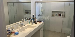 Linda casa no condomínio rsl. roland