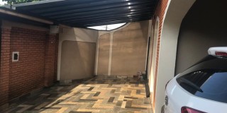 Vende casa  bairro santa josefa - próximo ao fórum