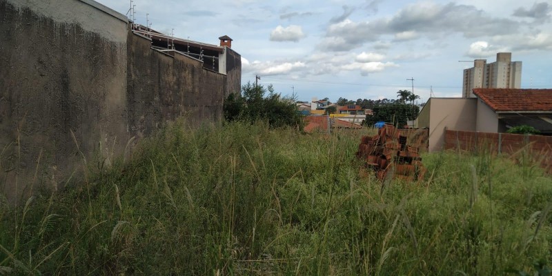 Terreno em bairro aberto. - Foto 1