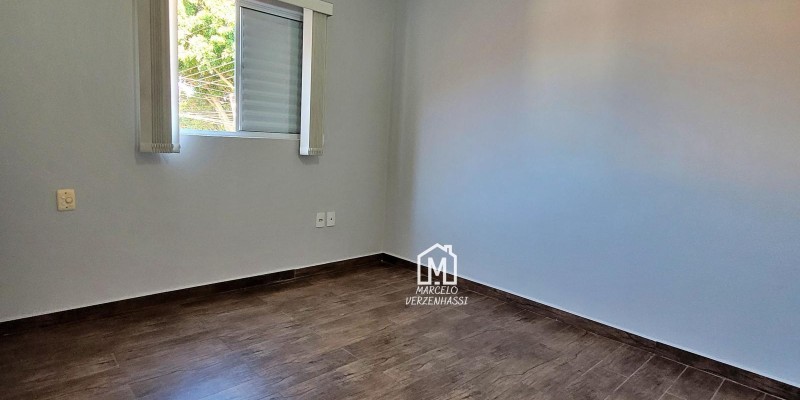 Casa 3 quartos e sala comercial - Foto 1