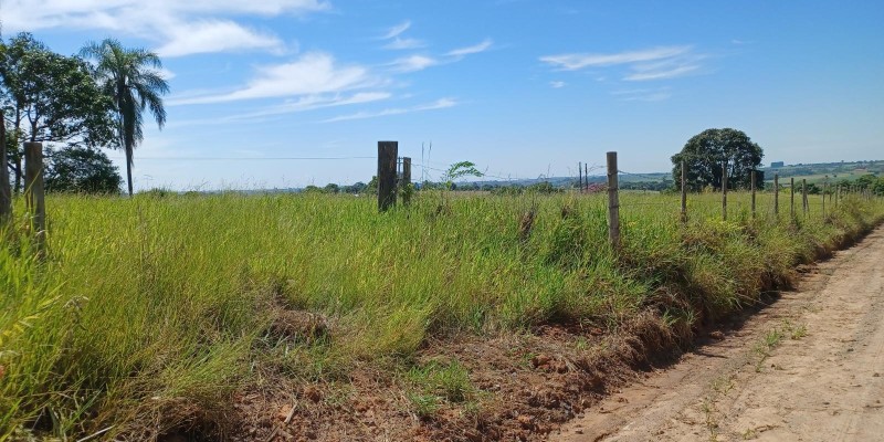 Vende-se 4.660 mts ( só terra ) bairro pinhal - Foto 3
